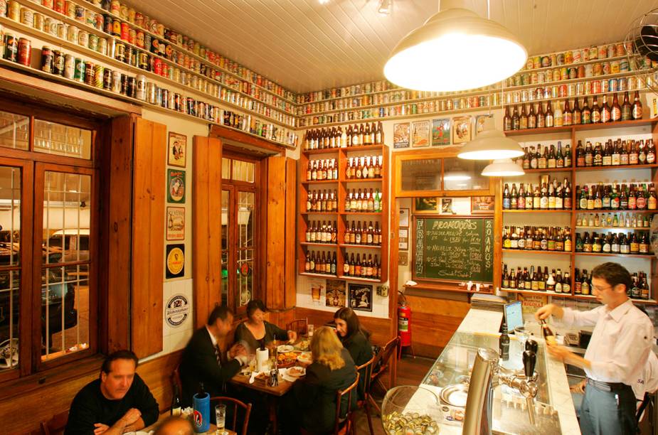 <a href="https://viajeaqui.abril.com.br/estabelecimentos/br-sp-sao-paulo-restaurante-frango" rel="Frangó, São Paulo:" target="_blank"><strong>Frangó, São Paulo:</strong></a> O casarão na zona oeste é conhecido pelos seus 400 rótulos de cerveja e uma das melhores coxinhas da cidade. <a href="https://viajeaqui.abril.com.br/estabelecimentos/br-sp-sao-paulo-restaurante-frango" rel="Frangó, São Paulo:" target="_blank"><strong>Frangó, São Paulo:</strong></a> O casarão na zona oeste é conhecido pelos seus 400 rótulos de cerveja e uma das melhores coxinhas da cidade.