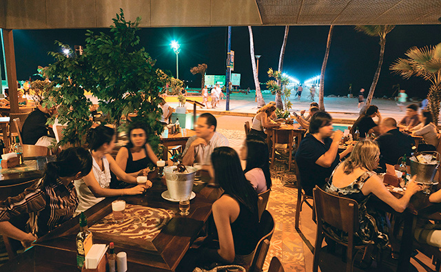 <a href="https://viajeaqui.abril.com.br/estabelecimentos/br-ce-fortaleza-restaurante-boteco-praia" rel="Boteco Praia, Fortaleza: " target="_blank"><strong>Boteco Praia, Fortaleza: </strong></a> De frente para a praia, o agito não para e há música ao vivo todos os dias. O happy hour é badalado e a coxinha de caranguejo é uma ótima pedida. <a href="https://viajeaqui.abril.com.br/estabelecimentos/br-ce-fortaleza-restaurante-boteco-praia" rel="Boteco Praia, Fortaleza: " target="_blank"><strong>Boteco Praia, Fortaleza: </strong></a> De frente para a praia, o agito não para e há música ao vivo todos os dias. O happy hour é badalado e a coxinha de caranguejo é uma ótima pedida.