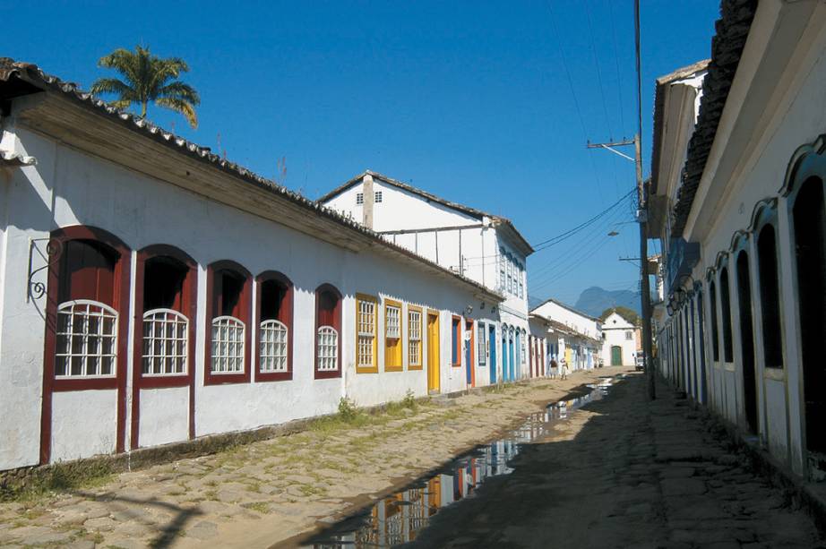 O casario colonial de Paraty compõe um dos conjuntos arquitetônicos mais bem-conservados do país