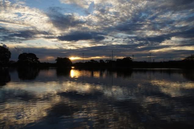 <a href="https://viajeaqui.abril.com.br/estabelecimentos/br-df-brasilia-atracao-parque-da-cidade-sarah-kubitschek" rel="6. Parque da Cidade (Sarah Kubitschek) "><strong>6. Parque da Cidade (Sarah Kubitschek) </strong></a>São 4,2 km² de área verde no centro de Brasília, uma atração imprescindível especialmente em dias de muito calor e secura. O Parque fica em frente à Torre de TV. Nele há restaurantes, parque de diversões, kart e muito espaço para prática de esportes e realização de piqueniques.<strong>Entrada gratuita.</strong><strong>Aberto 24h todos os dias</strong> <a href="https://viajeaqui.abril.com.br/estabelecimentos/br-df-brasilia-atracao-parque-da-cidade-sarah-kubitschek" rel="6. Parque da Cidade (Sarah Kubitschek) "><strong>6. Parque da Cidade (Sarah Kubitschek) </strong></a>São 4,2 km² de área verde no centro de Brasília, uma atração imprescindível especialmente em dias de muito calor e secura. O Parque fica em frente à Torre de TV. Nele há restaurantes, parque de diversões, kart e muito espaço para prática de esportes e realização de piqueniques.<strong>Entrada gratuita.</strong><strong>Aberto 24h todos os dias</strong>