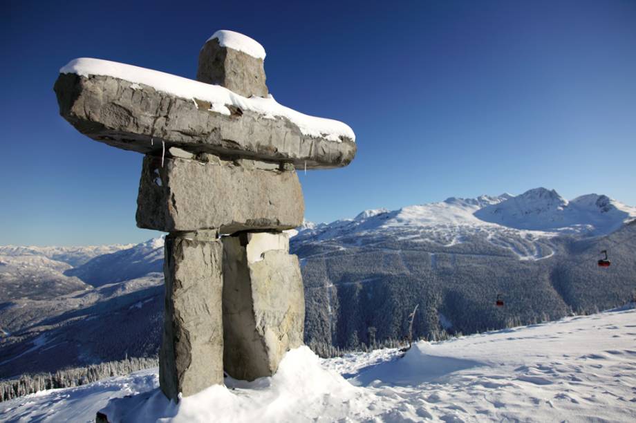 A escultura de pedra Inukshuk inspirou o logo do jogos olímpicos de inverno, realizados em Vancouver em 2010 A escultura de pedra Inukshuk inspirou o logo do jogos olímpicos de inverno, realizados em Vancouver em 2010