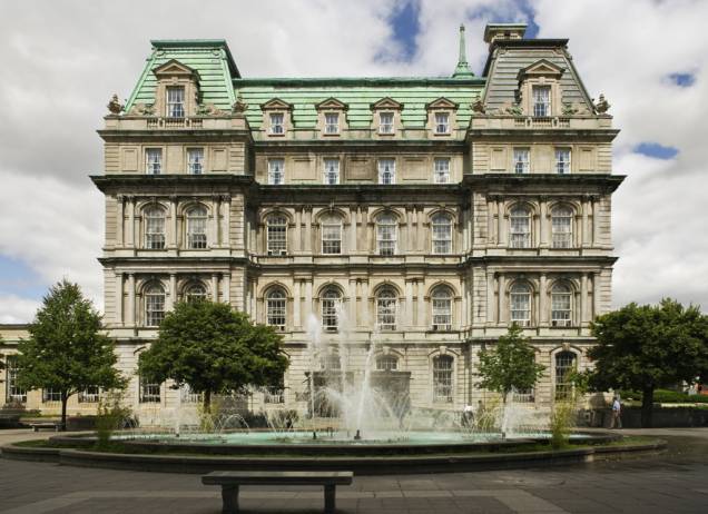 Montreal City Hall, prédio construído em Montreal no século 19 Montreal City Hall, prédio construído em Montreal no século 19