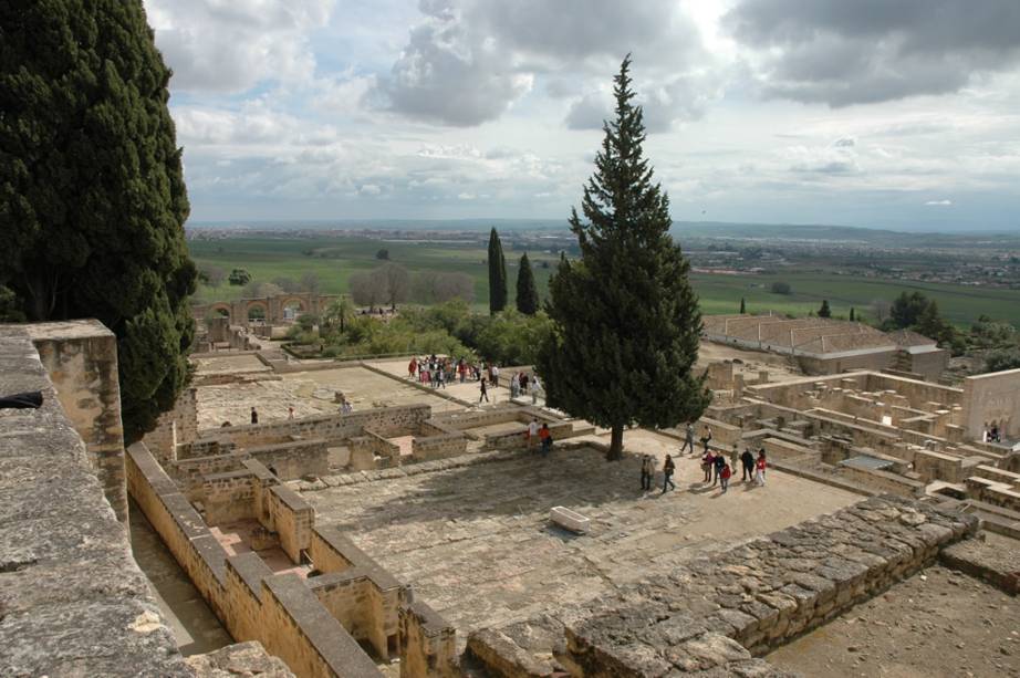 Construído no século 1, o complexo de palácios de Medina Azahara, próximo a Córdoba, foi pesadamente saqueado a partir do século 11