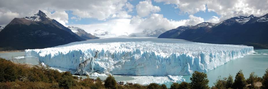 Com 250 quilômetros quadrados e altura de 60 metros, Perito Moreno é a geleira mais famosa da Patagônia e considerada Patrimônio Natural da Humanidade pela Unesco Com 250 quilômetros quadrados e altura de 60 metros, Perito Moreno é a geleira mais famosa da Patagônia e considerada Patrimônio Natural da Humanidade pela Unesco