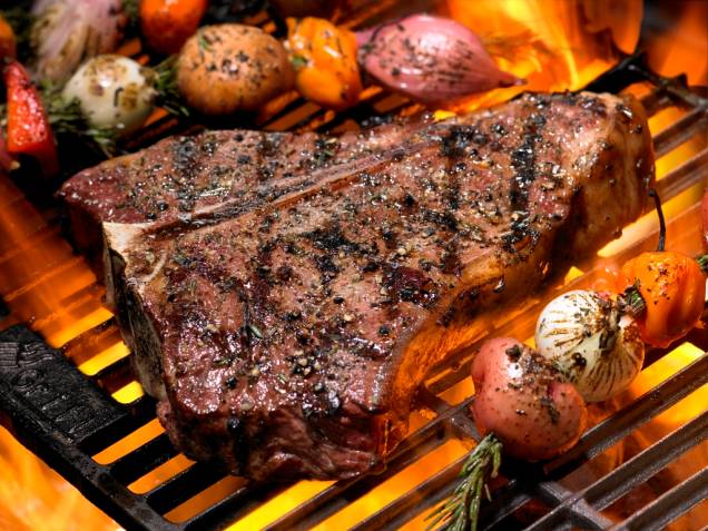 <strong>Curso de Gastronomia</strong> Lugar de homem é na cozinha! Nunca papais de todas as idades valorizaram tanto facas e panelas como agora. Livros, programas de TV e cursos dedicados ao público masculino estão cada vez mais populares. Se você quiser ver o churrasco do domingão turbinado, o forno de pizza sendo finalmente utilizado e ver seu pai arriscando-se com sushis e sashimis, pense em curso de gastronomia para ele. Muitos resorts têm uma programação específica para eles, assim como escolas de cozinha e até chefs estrelados <strong>Curso de Gastronomia</strong> Lugar de homem é na cozinha! Nunca papais de todas as idades valorizaram tanto facas e panelas como agora. Livros, programas de TV e cursos dedicados ao público masculino estão cada vez mais populares. Se você quiser ver o churrasco do domingão turbinado, o forno de pizza sendo finalmente utilizado e ver seu pai arriscando-se com sushis e sashimis, pense em curso de gastronomia para ele. Muitos resorts têm uma programação específica para eles, assim como escolas de cozinha e até chefs estrelados