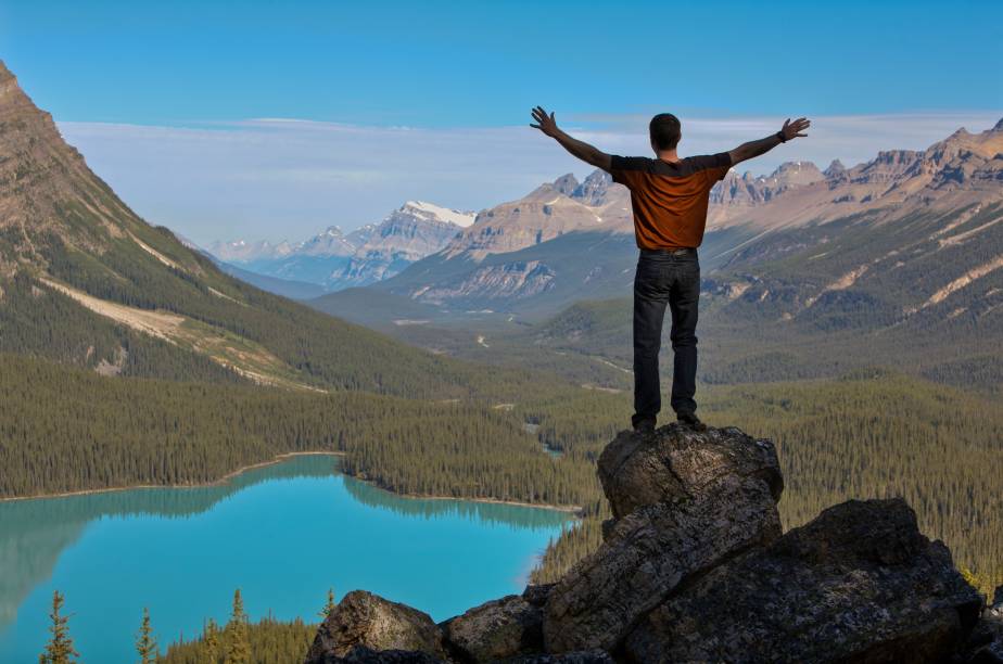 <strong>Lago Peyto</strong>        Essa vista incrível para o Lago Peyto, que é formado por água do degelo de glaciares, é a recompensa depois de uma trilha relativamente fácil, de 2,9km só de ida e elevação de 245m