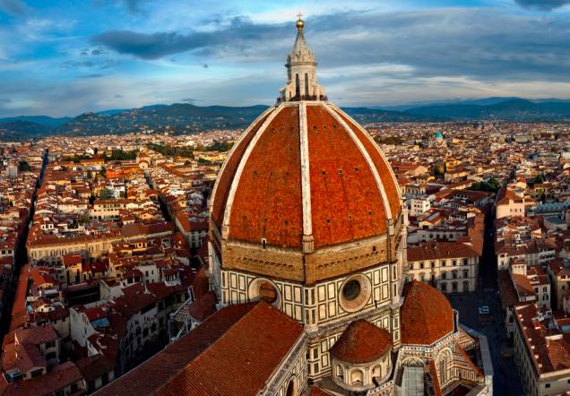 Teto da cúpula do <a href="https://www.ilgrandemuseodelduomo.it/monumenti/2-cupola" target="_blank" rel="noopener"><strong>Duomo de Florença</strong></a>, obra prima de <strong>Brunelleschi</strong> Teto da cúpula do <a href="https://www.ilgrandemuseodelduomo.it/monumenti/2-cupola" target="_blank" rel="noopener"><strong>Duomo de Florença</strong></a>, obra prima de <strong>Brunelleschi</strong>