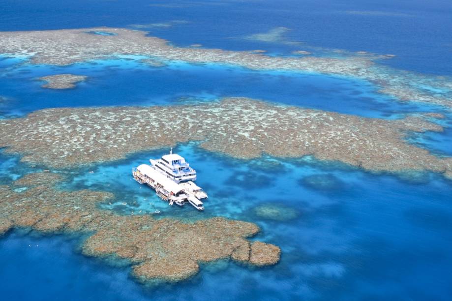 A Grande Barreira de Coral, em Queensland, Austrália, é a maior estrutura viva do planeta, com 26 mil quilômetros quadrados A Grande Barreira de Coral, em Queensland, Austrália, é a maior estrutura viva do planeta, com 26 mil quilômetros quadrados