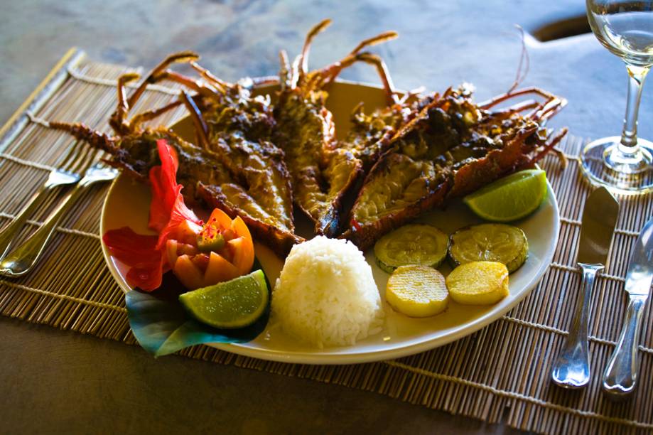 Lagosta servida na Pousada Aldeia de Beijupirá, na praia do Lage Lagosta servida na Pousada Aldeia de Beijupirá, na praia do Lage