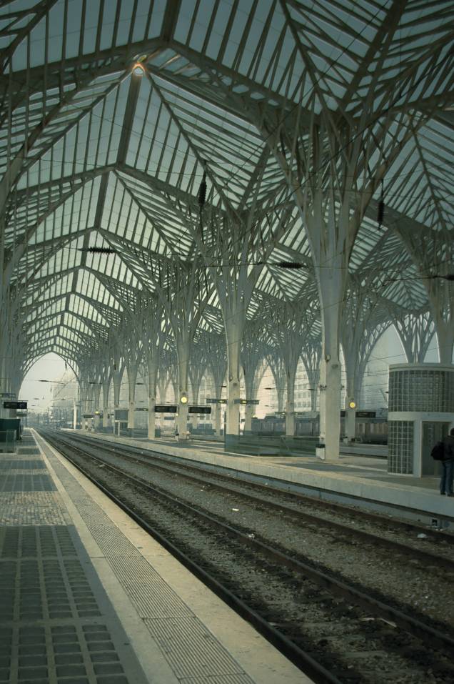 Os arcos estilizados da Estação do Oriente são assinados pelo arquiteto catalão Santiago Calatrava Os arcos estilizados da Estação do Oriente são assinados pelo arquiteto catalão Santiago Calatrava
