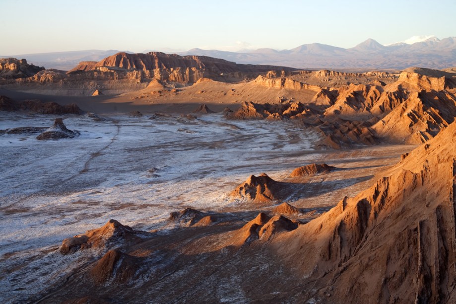 As formações do Valle de la Luna lembram a superfície lunar, com sua sequência de montanhas