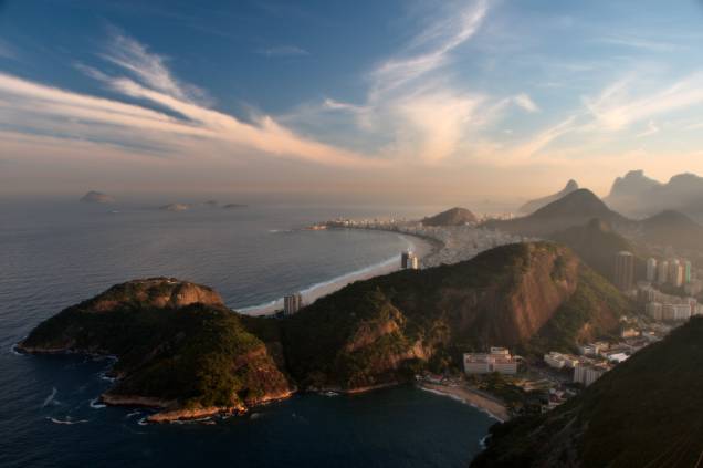 <a href="https://bit.ly/costa_f" rel="COSTA FASCINOSA" target="_blank"><strong>COSTA FASCINOSA</strong></a><strong>Saída:</strong> 3 de março<strong>Duração do roteiro:</strong> 16 noites <strong>Roteiro:</strong> Rio de Janeiro <em>(foto),</em> Salvador, Maceió, Recife, Tenerife, Funchal, Marselha e Savona <a href="https://bit.ly/costa_f" rel="COSTA FASCINOSA" target="_blank"><strong>COSTA FASCINOSA</strong></a><strong>Saída:</strong> 3 de março<strong>Duração do roteiro:</strong> 16 noites <strong>Roteiro:</strong> Rio de Janeiro <em>(foto),</em> Salvador, Maceió, Recife, Tenerife, Funchal, Marselha e Savona