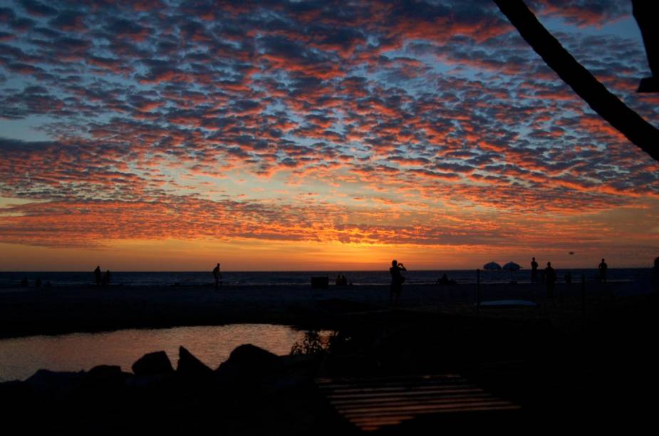 <a href="https://viajeaqui.abril.com.br/estados/br-ceara" rel="Ceará:"><strong>Ceará:</strong></a> Jericoacoara já é um destino tradicional para quem quer contemplar esse espetáculo solar.