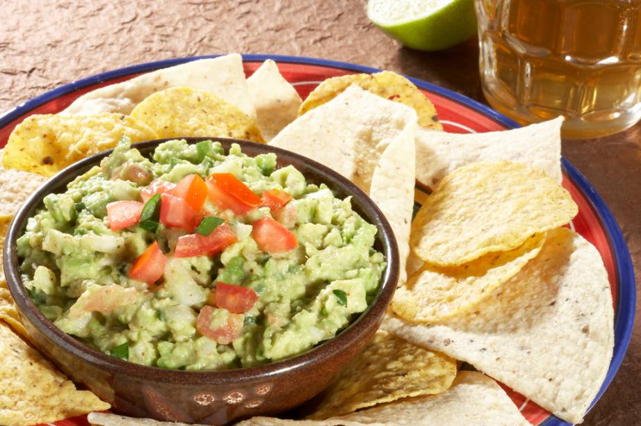 A gastronomia tradicional mexicana foi declarada Patrimônio Cultural Imaterial da Humanidade, pela Unesco. O guacamole, um tipo de purê de abacate, acompanha tortillas e saladas