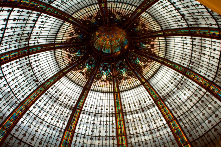 Cúpula das Galeries Lafayette, uma das mais tradicionais lojas de departamentos de Paris