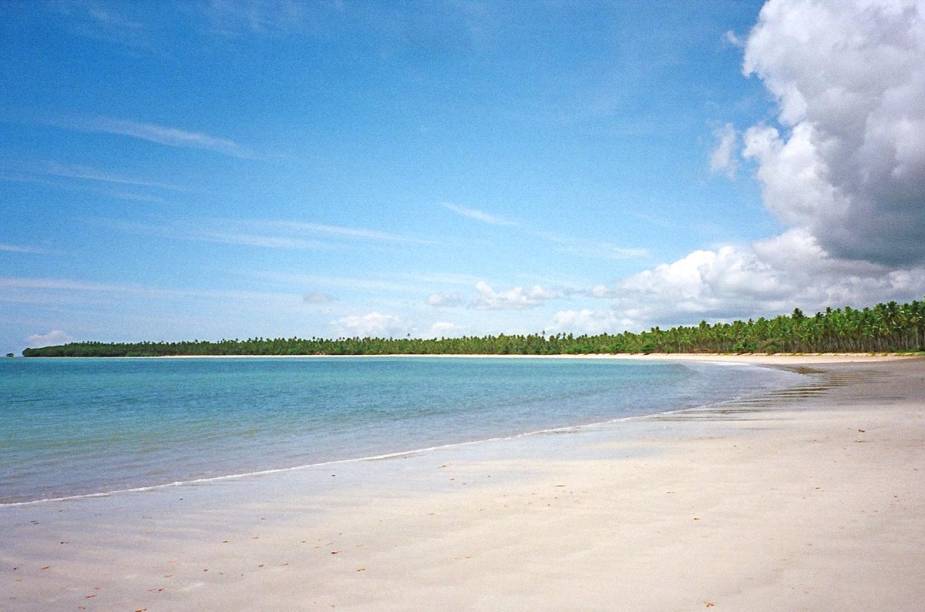 Praias paradisíacas e muita badalação: Morro de São Paulo, pertinho de Salvador, é boa opção para turistas jovens