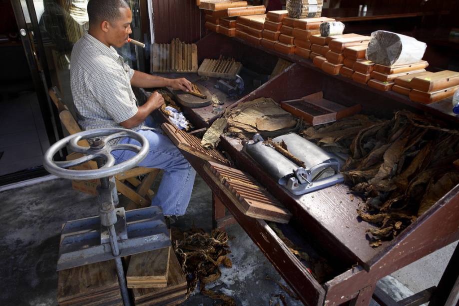 Juntamente com Cuba, os charutos da República Dominicana são apreciados por todo o mundo Juntamente com Cuba, os charutos da República Dominicana são apreciados por todo o mundo
