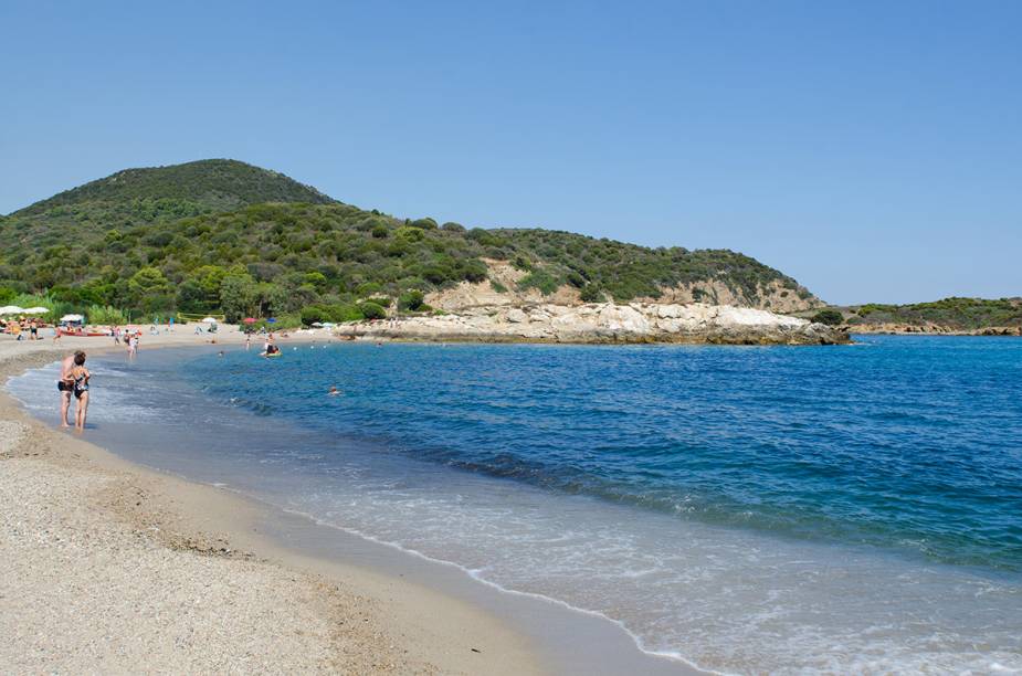 Praia na Sardenha próxima a <a href="https://viajeaqui.abril.com.br/cidades/italia-cagliari" rel="Cagliari">Cagliari</a>