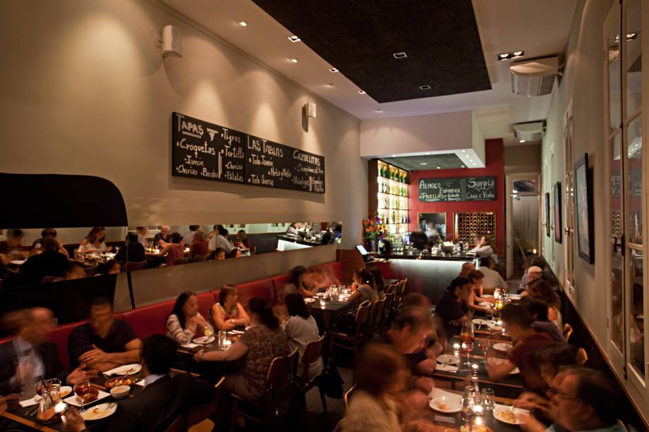 <a href="https://viajeaqui.abril.com.br/estabelecimentos/br-rj-rio-de-janeiro-restaurante-entretapas" rel="Entretapas, Rio de Janeiro:" target="_blank"><strong>Entretapas, Rio de Janeiro:</strong></a> Cervejas ibéricas, sangria, tapas e paella são destaques no menu espanhol do Entretapas. <a href="https://viajeaqui.abril.com.br/estabelecimentos/br-rj-rio-de-janeiro-restaurante-entretapas" rel="Entretapas, Rio de Janeiro:" target="_blank"><strong>Entretapas, Rio de Janeiro:</strong></a> Cervejas ibéricas, sangria, tapas e paella são destaques no menu espanhol do Entretapas.