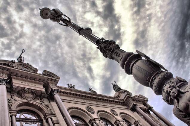 A fachada do Teatro Municipal de São Paulo, vista pelo ângulo de Igor Pereira A fachada do Teatro Municipal de São Paulo, vista pelo ângulo de Igor Pereira