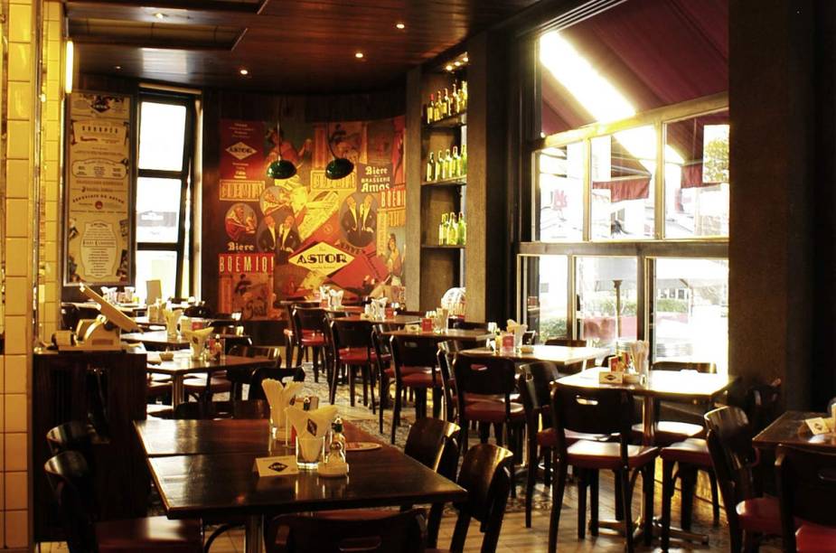 <a href="https://viajeaqui.abril.com.br/estabelecimentos/br-sp-sao-paulo-restaurante-astor" rel="Astor, São Paulo: " target="_blank"><strong>Astor, São Paulo: </strong></a> Com um disputado happy hour na região da Vila Madalena, o bom chope e os petiscos fazem a alegria dos clientes. <a href="https://viajeaqui.abril.com.br/estabelecimentos/br-sp-sao-paulo-restaurante-astor" rel="Astor, São Paulo: " target="_blank"><strong>Astor, São Paulo: </strong></a> Com um disputado happy hour na região da Vila Madalena, o bom chope e os petiscos fazem a alegria dos clientes.