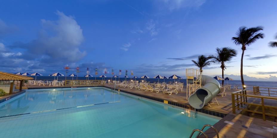 <strong>4. <a href="https://viajeaqui.abril.com.br/cidades/br-sp-santos" rel="Salvador">Salvador</a> e Lauro de Freitas</strong>Foram lançados dois hoteis e flats na Bahia, com 411 unidades. O valor geral de vendas dos empreendimentos é de 78 milhões de reais. O preço médio por metro quadrado ficou em 7.100 reais. Na foto, o hotel Othon Bahia Palace, em Ondina, Salvador <strong>4. <a href="https://viajeaqui.abril.com.br/cidades/br-sp-santos" rel="Salvador">Salvador</a> e Lauro de Freitas</strong>Foram lançados dois hoteis e flats na Bahia, com 411 unidades. O valor geral de vendas dos empreendimentos é de 78 milhões de reais. O preço médio por metro quadrado ficou em 7.100 reais. Na foto, o hotel Othon Bahia Palace, em Ondina, Salvador