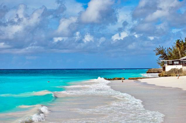 <strong><a href="https://viajeaqui.abril.com.br/paises/barbados" rel="Barbados" target="_blank">Barbados</a> - OITO NOITES EM QUATRO-ESTRELAS </strong> 8 noites no <a href="https://thecrane.com" rel="The Crane Residential" target="_blank">The Crane Residential</a>. Em 1º/8. <strong>Quem leva: </strong><a href="https://cvc.com.br" rel="CVC" target="_blank">CVC</a> (3003-9282) <strong>Quanto:</strong> desde US$ 1 291 <strong><a href="https://viajeaqui.abril.com.br/paises/barbados" rel="Barbados" target="_blank">Barbados</a> - OITO NOITES EM QUATRO-ESTRELAS </strong> 8 noites no <a href="https://thecrane.com" rel="The Crane Residential" target="_blank">The Crane Residential</a>. Em 1º/8. <strong>Quem leva: </strong><a href="https://cvc.com.br" rel="CVC" target="_blank">CVC</a> (3003-9282) <strong>Quanto:</strong> desde US$ 1 291