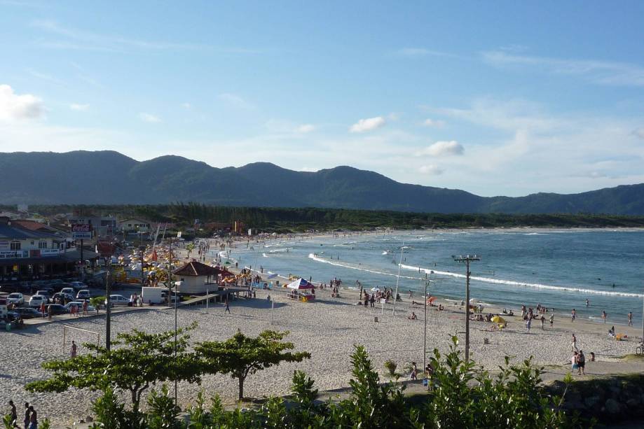 <strong><a href="https://viajeaqui.abril.com.br/estabelecimentos/br-sc-florianopolis-atracao-praia-barra-da-lagoa" target="_blank">Barra da Lagoa</a> – <a href="https://viajeaqui.abril.com.br/cidades/br-sc-florianopolis" target="_blank">Florianópolis (SC)</a></strong> <strong><a href="https://viajeaqui.abril.com.br/estabelecimentos/br-sc-florianopolis-atracao-praia-barra-da-lagoa" target="_blank">Barra da Lagoa</a> – <a href="https://viajeaqui.abril.com.br/cidades/br-sc-florianopolis" target="_blank">Florianópolis (SC)</a></strong>
