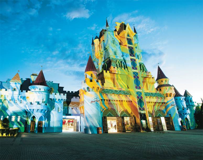 O Castelo das Nações, na entrada do Beto Carrero World, em Penha, Santa Catarina