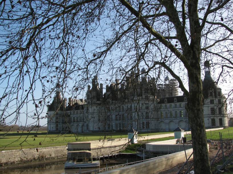 <a href="https://viajeaqui.abril.com.br/estabelecimentos/franca-vale-do-loire-atracao-chateau-de-chambord" rel="Castelo de Chambord" target="_self">Castelo de Chambord</a> em <a href="https://viajeaqui.abril.com.br/cidades/franca-vale-do-loire" rel="Vale do Loire" target="_self">Vale do Loire</a>, <a href="https://viajeaqui.abril.com.br/paises/franca" rel="França" target="_self">França</a>