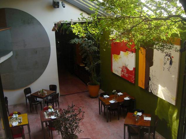 Jardim coberto do Buttina, <strong>cantina italiana</strong> de São Paulo estrelada pelo Guia Quatro Rodas Jardim coberto do Buttina, <strong>cantina italiana</strong> de São Paulo estrelada pelo Guia Quatro Rodas
