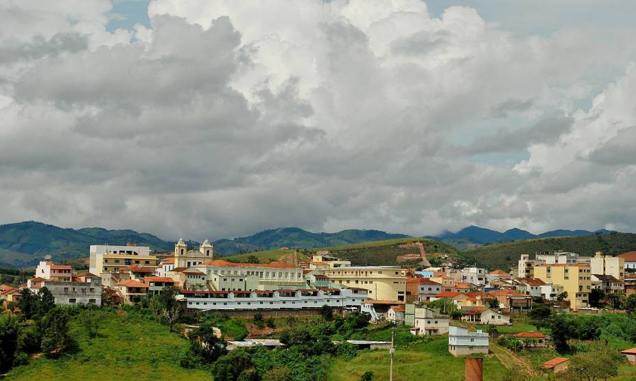 <strong><a href="https://viajeaqui.abril.com.br/cidades/br-sp-cunha" rel="11. Cunha (SP)" target="_self">11. Cunha (SP)</a></strong> Considerada a cidade da cerâmica, a economia de Cunha é voltada para o comércio de peças bem produzidas e de ótimo acabamento, com influências indígenas <strong><a href="https://viajeaqui.abril.com.br/cidades/br-sp-cunha" rel="11. Cunha (SP)" target="_self">11. Cunha (SP)</a></strong> Considerada a cidade da cerâmica, a economia de Cunha é voltada para o comércio de peças bem produzidas e de ótimo acabamento, com influências indígenas