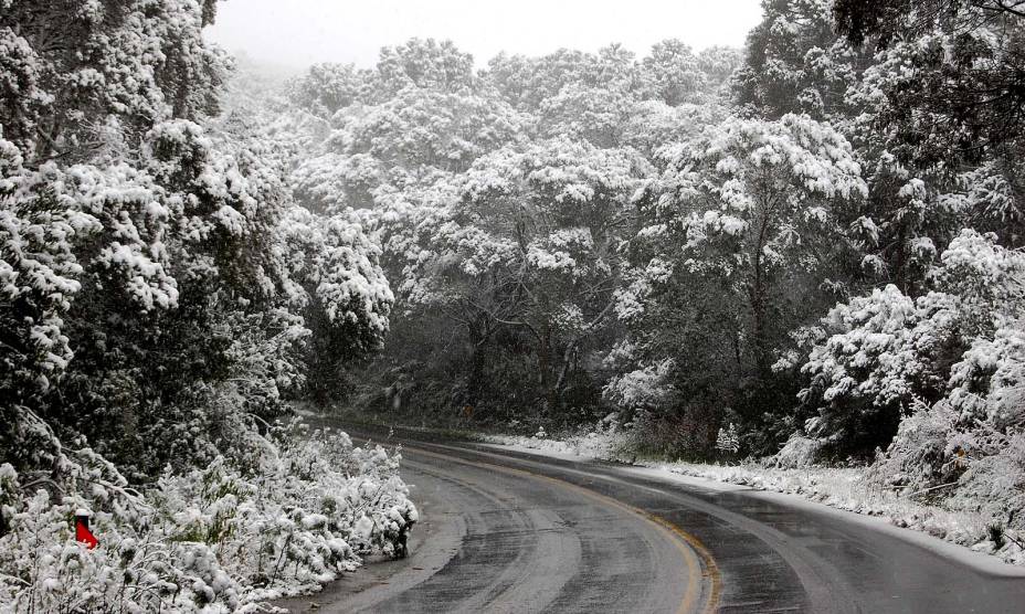 <strong><a href="https://viajeaqui.abril.com.br/cidades/br-sc-sao-joaquim" rel="17. São Joaquim (SC)" target="_self">17. São Joaquim (SC)</a></strong>                    Aqui, a neve já é velha amiga dos moradores – e as temperaturas já chegaram a -10°C no inverno