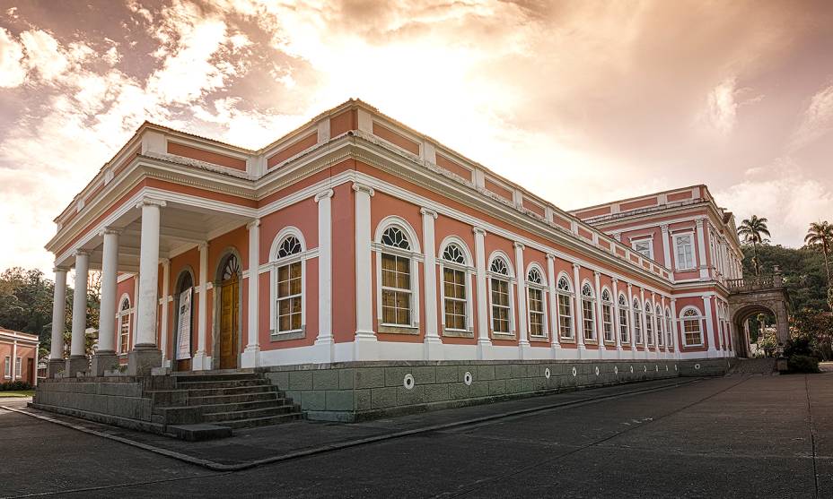 <strong><a href="https://viajeaqui.abril.com.br/cidades/br-rj-petropolis" rel="9. Petrópolis (RJ)" target="_self">9. Petrópolis (RJ)</a></strong> O <strong><a href="https://viajeaqui.abril.com.br/estabelecimentos/br-rj-petropolis-atracao-museu-imperial" rel="Museu Imperial" target="_self">Museu Imperial</a></strong> (foto), antigo refúgio de verão do Imperador, é uma verdadeira aula de história, com salões e objetos de época bem conservados <strong><a href="https://viajeaqui.abril.com.br/cidades/br-rj-petropolis" rel="9. Petrópolis (RJ)" target="_self">9. Petrópolis (RJ)</a></strong> O <strong><a href="https://viajeaqui.abril.com.br/estabelecimentos/br-rj-petropolis-atracao-museu-imperial" rel="Museu Imperial" target="_self">Museu Imperial</a></strong> (foto), antigo refúgio de verão do Imperador, é uma verdadeira aula de história, com salões e objetos de época bem conservados