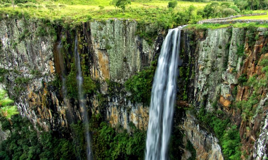 <strong><a href="https://viajeaqui.abril.com.br/cidades/br-sc-urubici" rel="18. Urubici (SC)" target="_self">18. Urubici (SC)</a></strong> A <strong><a href="https://viajeaqui.abril.com.br/estabelecimentos/br-sc-urubici-atracao-cachoeira-do-avencal" rel="Cachoeira do Avencal" target="_self">Cachoeira do Avencal</a></strong> (foto) é uma das mais belas paisagens da cidade <strong><a href="https://viajeaqui.abril.com.br/cidades/br-sc-urubici" rel="18. Urubici (SC)" target="_self">18. Urubici (SC)</a></strong> A <strong><a href="https://viajeaqui.abril.com.br/estabelecimentos/br-sc-urubici-atracao-cachoeira-do-avencal" rel="Cachoeira do Avencal" target="_self">Cachoeira do Avencal</a></strong> (foto) é uma das mais belas paisagens da cidade