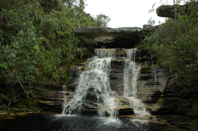 Cachoeira da Pedra Furada, uma entre tantas muitas do <a href="https://viajeaqui.abril.com.br/estabelecimentos/br-mg-conceicao-do-ibitipoca-atracao-parque-estadual-do-ibitipoca" rel="Parque Estadual do Ibitipoca" target="_blank">Parque Estadual do Ibitipoca</a> Cachoeira da Pedra Furada, uma entre tantas muitas do <a href="https://viajeaqui.abril.com.br/estabelecimentos/br-mg-conceicao-do-ibitipoca-atracao-parque-estadual-do-ibitipoca" rel="Parque Estadual do Ibitipoca" target="_blank">Parque Estadual do Ibitipoca</a>