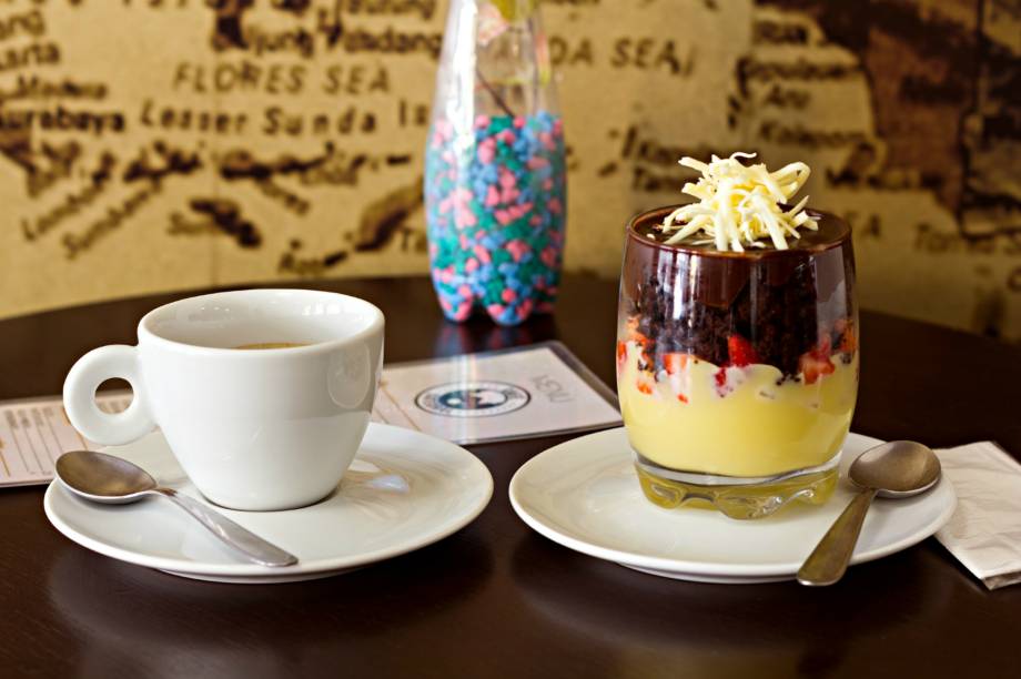 <strong>Café Cathedral:</strong> 1 Trifle + 1 Dose de Ristretto (R$ 10,00) <strong>Café Cathedral:</strong> 1 Trifle + 1 Dose de Ristretto (R$ 10,00)