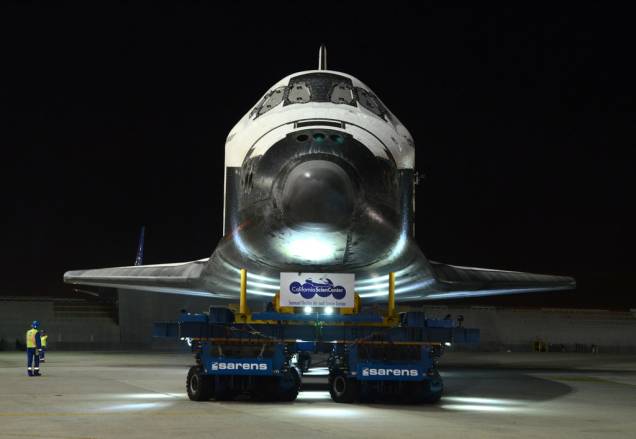 O California Science Museum de Los Angeles é casa permanente do ônibus espacial Endeavour O California Science Museum de Los Angeles é casa permanente do ônibus espacial Endeavour