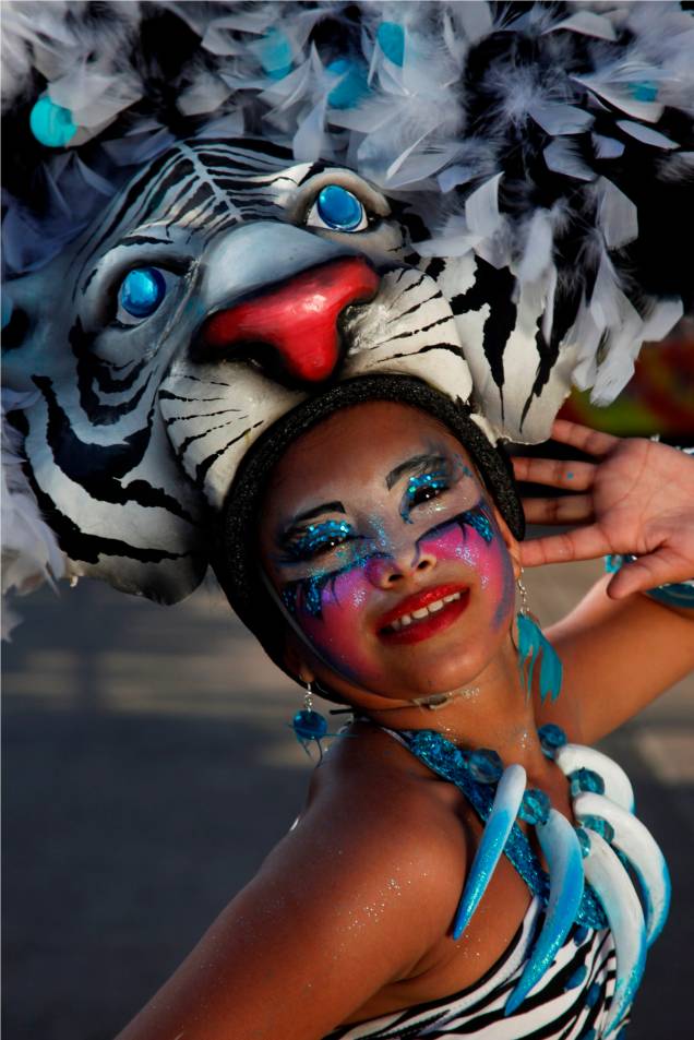 <strong>Barranquilla, Colômbia: el Precarnaval</strong><br />É no precarnaval também que as crianças têm vez em Barranquilla. Um dia inteiro é reservado para as apresentações dos pequenos que vestem adereços e fantasias bem coloridas <strong>Barranquilla, Colômbia: el Precarnaval</strong><br />É no precarnaval também que as crianças têm vez em Barranquilla. Um dia inteiro é reservado para as apresentações dos pequenos que vestem adereços e fantasias bem coloridas
