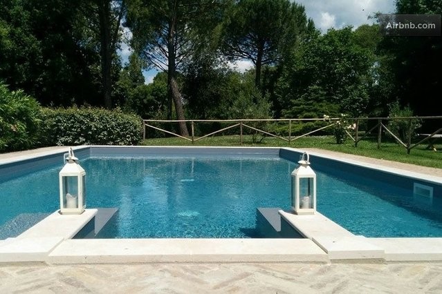 <a href="https://www.airbnb.co.uk/rooms/241083" rel="6. Toscana, Itália" target="_blank"><strong>6. Toscana, Itália</strong></a>            No castelo de São Fabiano também é possível fazer aulas de culinária, tours para provar vinhos e até passeios de balão