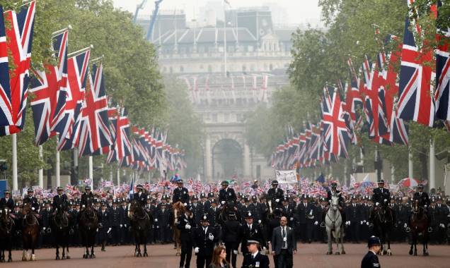 O casamento dos duques de Cambridge, William e Kate, renovou a popularidade da Casa de Windsor e da monarquia britânica O casamento dos duques de Cambridge, William e Kate, renovou a popularidade da Casa de Windsor e da monarquia britânica