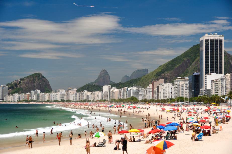 <strong><a href="https://viajeaqui.abril.com.br/estabelecimentos/br-rj-rio-de-janeiro-atracao-praia-de-copacabana" target="_blank">Copacabana</a> – <a href="https://viajeaqui.abril.com.br/cidades/br-rj-rio-de-janeiro" target="_blank">Rio de Janeiro (RJ)</a></strong> <strong><a href="https://viajeaqui.abril.com.br/estabelecimentos/br-rj-rio-de-janeiro-atracao-praia-de-copacabana" target="_blank">Copacabana</a> – <a href="https://viajeaqui.abril.com.br/cidades/br-rj-rio-de-janeiro" target="_blank">Rio de Janeiro (RJ)</a></strong>