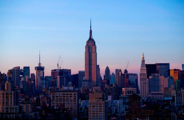 <strong>11 - <a href="https://viajeaqui.abril.com.br/estabelecimentos/estados-unidos-nova-york-atracao-empire-state-building " rel="Empire State Building" target="_blank">Empire State Building</a>, <a href="https://viajeaqui.abril.com.br/cidades/estados-unidos-nova-york" rel="Nova York" target="_blank">Nova York</a>, <a href="https://viajeaqui.abril.com.br/paises/estados-unidos" rel="EUA" target="_blank">EUA</a></strong><br /><br />Considerada até o final do abril de 2012 o prédio mais alto de Nova York (após a queda das Torres Gêmeas), o Empire State Building tem <strong>443 metros de altura</strong> (com antena). Há dois observatórios, um no 86° andar e outro no 102° andar (a quase 400 metros de altura) <strong>11 - <a href="https://viajeaqui.abril.com.br/estabelecimentos/estados-unidos-nova-york-atracao-empire-state-building " rel="Empire State Building" target="_blank">Empire State Building</a>, <a href="https://viajeaqui.abril.com.br/cidades/estados-unidos-nova-york" rel="Nova York" target="_blank">Nova York</a>, <a href="https://viajeaqui.abril.com.br/paises/estados-unidos" rel="EUA" target="_blank">EUA</a></strong><br /><br />Considerada até o final do abril de 2012 o prédio mais alto de Nova York (após a queda das Torres Gêmeas), o Empire State Building tem <strong>443 metros de altura</strong> (com antena). Há dois observatórios, um no 86° andar e outro no 102° andar (a quase 400 metros de altura)