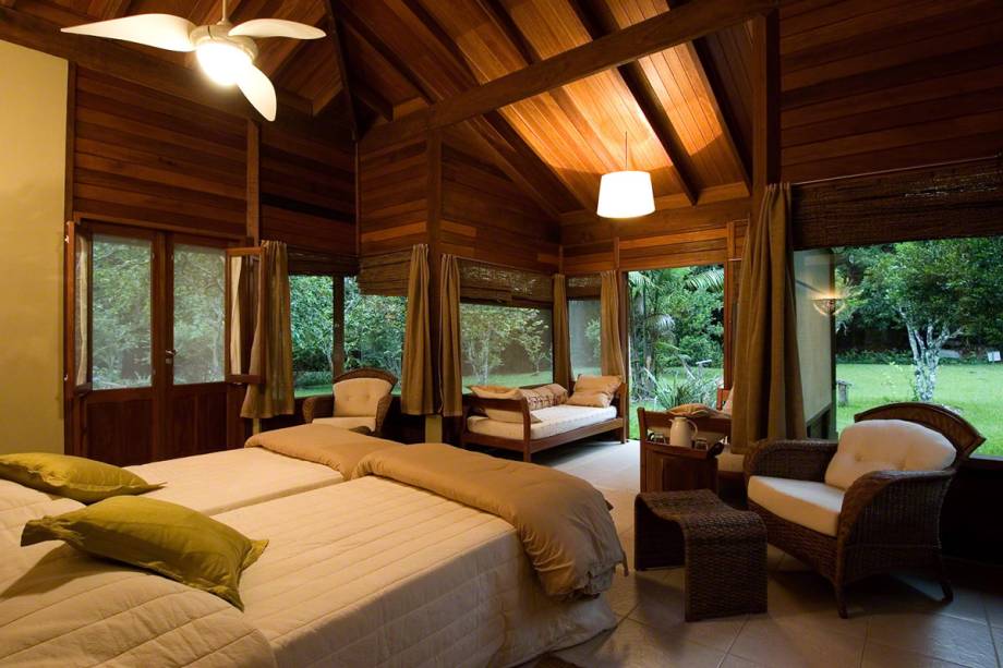 Quarto do <a href="https://viajeaqui.abril.com.br/estabelecimentos/br-mt-alta-floresta-hospedagem-cristalino-jungle-lodge" rel="Cristalino Jungle Lodge" target="_blank">Cristalino Jungle Lodge</a>; na diária, estão inclusos dois passeios por dia, com guias