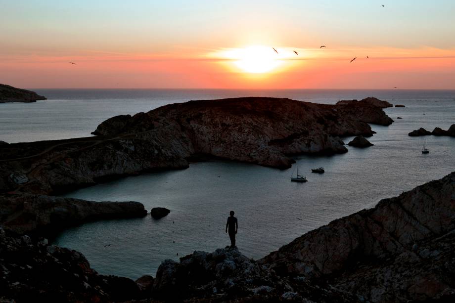 Por do sol em <a href="https://viajeaqui.abril.com.br/cidades/franca-marselha/" rel="Marselha">Marselha</a>, na França