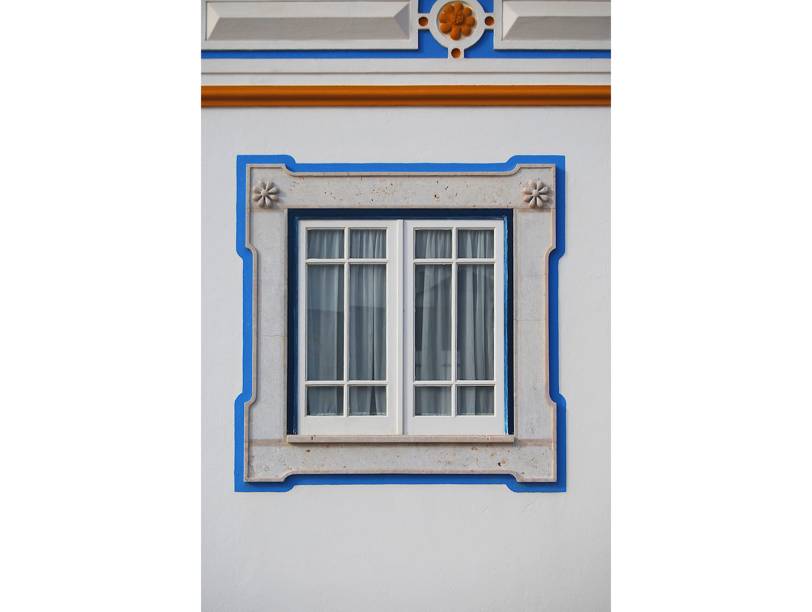 <strong>Ericeira, <a href="https://viajeaqui.abril.com.br/paises/portugal" rel="Portugal" target="_blank">Portugal</a></strong>            E ainda são simpáticas, abusando do azul e do amarelo