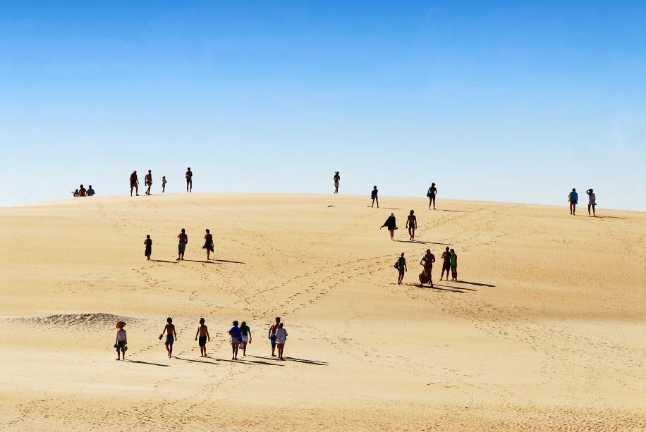 O destino é valorizado por suas praias selvagens e belas dunas. <a href="https://www.booking.com/searchresults.pt-br.html?aid=332455&lang=pt-br&sid=eedbe6de09e709d664615ac6f1b39a5d&sb=1&src=searchresults&src_elem=sb&error_url=https%3A%2F%2Fwww.booking.com%2Fsearchresults.pt-br.html%3Faid%3D332455%3Bsid%3Deedbe6de09e709d664615ac6f1b39a5d%3Bcity%3D-647191%3Bclass_interval%3D1%3Bdest_id%3D-647956%3Bdest_type%3Dcity%3Bdtdisc%3D0%3Bfrom_sf%3D1%3Bgroup_adults%3D2%3Bgroup_children%3D0%3Binac%3D0%3Bindex_postcard%3D0%3Blabel_click%3Dundef%3Bno_rooms%3D1%3Boffset%3D0%3Bpostcard%3D0%3Braw_dest_type%3Dcity%3Broom1%3DA%252CA%3Bsb_price_type%3Dtotal%3Bsearch_selected%3D1%3Bsrc%3Dsearchresults%3Bsrc_elem%3Dsb%3Bss%3DItatiaia%252C%2520%25E2%2580%258BRio%2520de%2520Janeiro%252C%2520%25E2%2580%258BBrasil%3Bss_all%3D0%3Bss_raw%3DItatiaia%3Bssb%3Dempty%3Bsshis%3D0%3Bssne_untouched%3DIporanga%26%3B&ss=Ita%C3%BAnas%2C+%E2%80%8BEsp%C3%ADrito+Santo%2C+%E2%80%8BBrasil&ssne=Itatiaia&ssne_untouched=Itatiaia&city=-647956&checkin_monthday=&checkin_month=&checkin_year=&checkout_monthday=&checkout_month=&checkout_year=&no_rooms=1&group_adults=2&group_children=0&highlighted_hotels=&from_sf=1&ss_raw=Ita%C3%BAnas&ac_position=0&ac_langcode=xb&dest_id=-648003&dest_type=city&search_pageview_id=dc577299187c011b&search_selected=true&search_pageview_id=dc577299187c011b&ac_suggestion_list_length=5&ac_suggestion_theme_list_length=0" target="_blank" rel="noopener"><em>Busque hospedagens em Itaúnas</em></a>