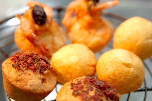 <strong>8. <a href="https://viajeaqui.abril.com.br/estabelecimentos/br-rj-rio-de-janeiro-restaurante-bracarense" rel="BRACARENSE" target="_self">BRACARENSE</a></strong> (1,2 km) Pit-stop para um chope e um bolinho de aipim com catupiry e camarão. <em>Endereço: R. José Linhares, 85-B, Leblon</em> <strong>8. <a href="https://viajeaqui.abril.com.br/estabelecimentos/br-rj-rio-de-janeiro-restaurante-bracarense" rel="BRACARENSE" target="_self">BRACARENSE</a></strong> (1,2 km) Pit-stop para um chope e um bolinho de aipim com catupiry e camarão. <em>Endereço: R. José Linhares, 85-B, Leblon</em>