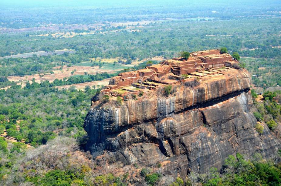 A fortaleza no rochedo de Sigiriya é um dos grandes destaques de uma viagem ao Sri Lanka A fortaleza no rochedo de Sigiriya é um dos grandes destaques de uma viagem ao Sri Lanka