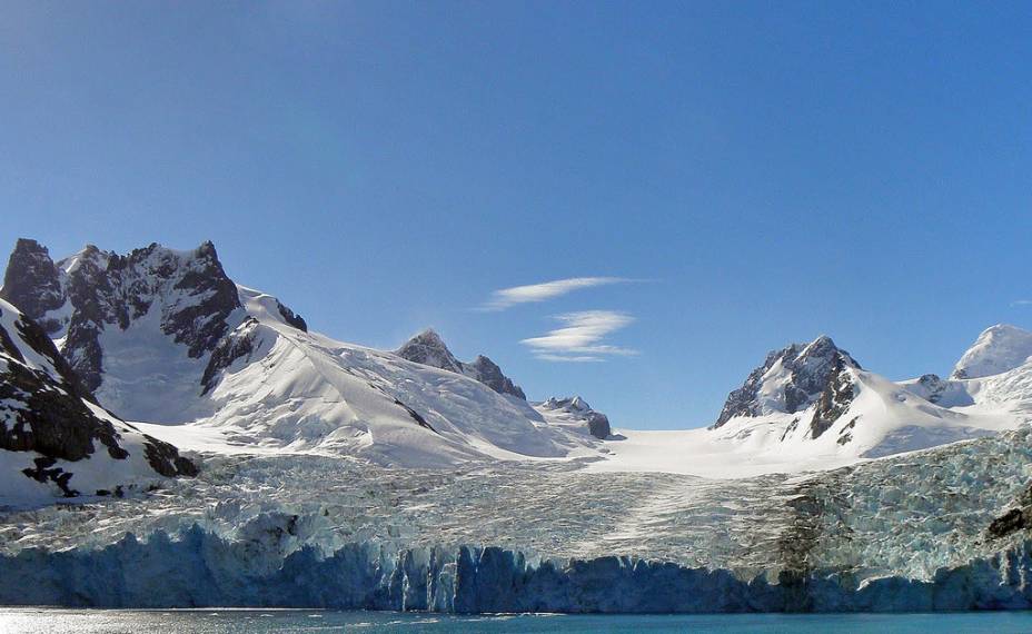 As ilhas Geórgia do Sul entram na rota de uma grande parte dos cruzeiros antárticos. Aqui o explorador polar Ernest Shackleton empreendeu um dos mais brilhantes capítulos da história da exploração da <a href="https://preprod.viagemeturismo.abril.com.br/paises/antartica/">Antártica</a>, ao atravessa-la depois de cruzar o revolto oceano da região em um bote salva-vidas